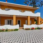 Apartamento Peaceful Murvica Pool, Garden, And Modern Comfort - Two Bedroom With Private Pool *